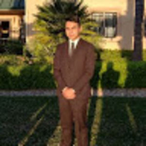 Meet your Posher, Luis